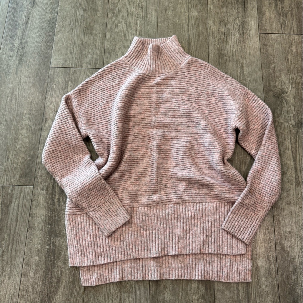 Sweet Romeo Blush Ribbed Knit Top - Picture 14 of 16